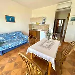 Apartment In 44018