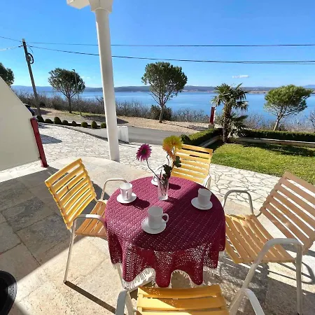 Apartamento In 44018 *