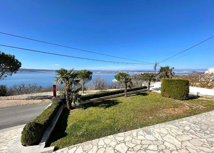 Apartament In 44018 *