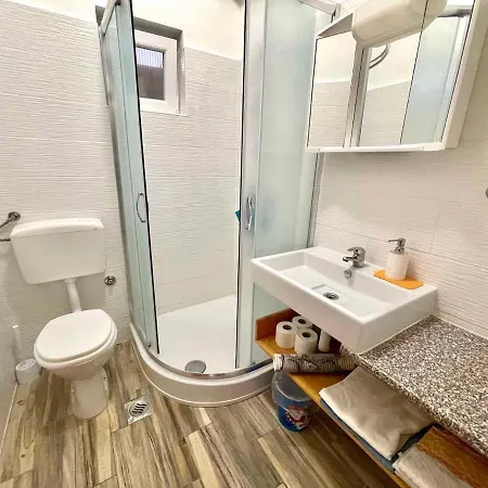 아파트 In 44018