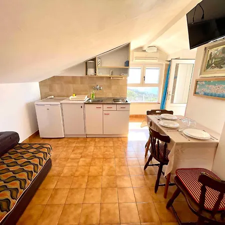 In 44018 Apartman *