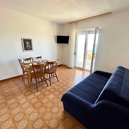In 44018 Apartman *