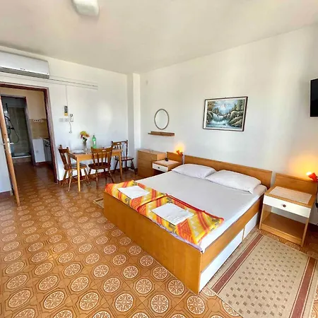 Apartman In 44018