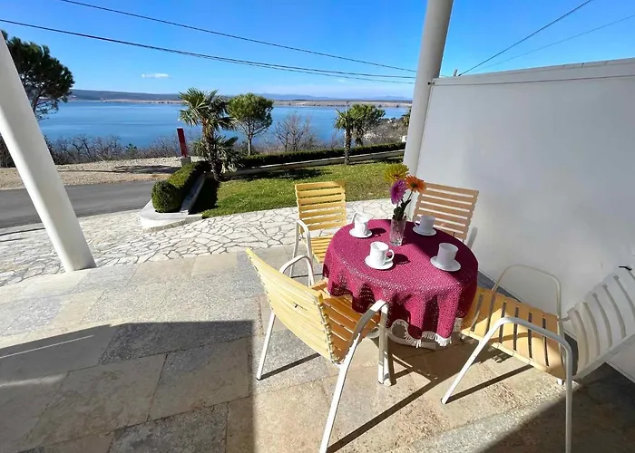 Διαμέρισμα In 44018 *